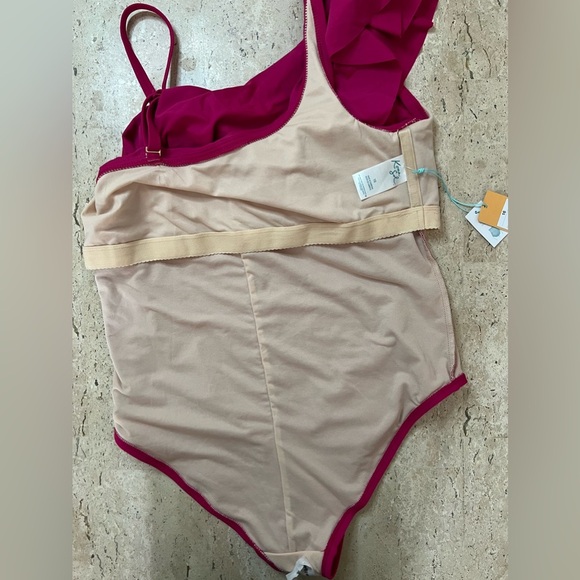 NWT Kona Sol One Piece Compression Pink Ruffle Swimsuit Size 16 - Picture 7 of 8